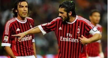 弗拉格砍下35分8篮板，莱昂纳德贡献30分，独行侠客场险胜快船