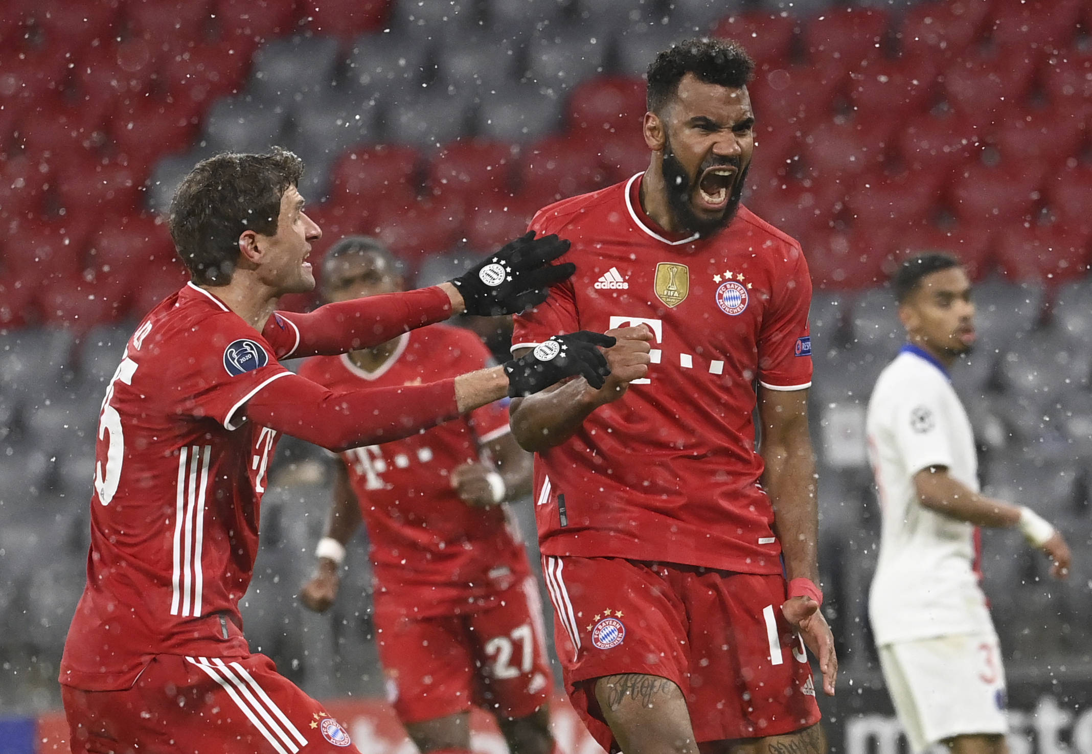 国足U17面对巴林全场19次射门10次射正，对手0射门（U17国足对阵巴林：19次射门10次射正，对手全场0射）