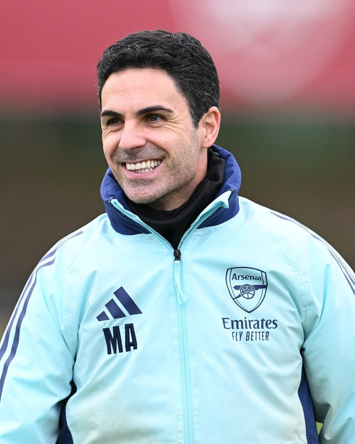 3-2,29岁拜仁旧将萨内1球1助,率队揽36分领跑,领先穆帅前东家4分