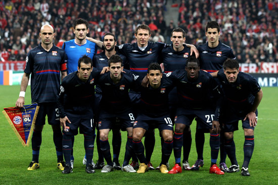 官方：阿贾克斯主帅海廷加下课；带队本赛季欧冠四战全败（阿贾克斯官宣主帅海廷加下课，本季欧冠四战皆负）