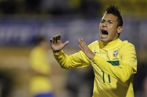 环足奖年度最佳女足球员候选：邦马蒂、普特利亚斯、凯莉在列（邦马蒂、普特利亚斯、凯莉入围环足奖年度最佳女足球员）