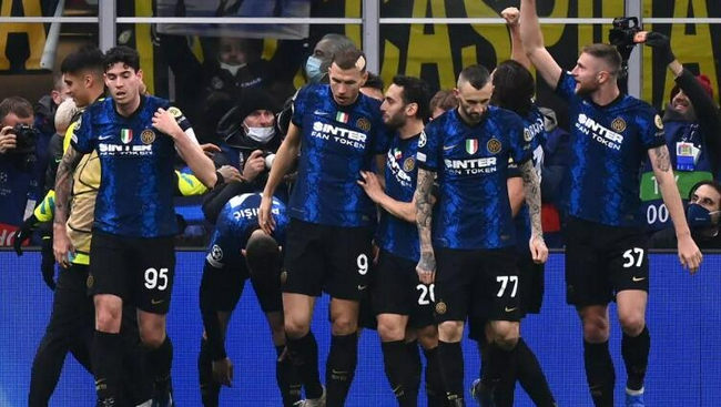 基恩怒批芒特：在场上就像小学生，这种球员拉低曼联整体水准