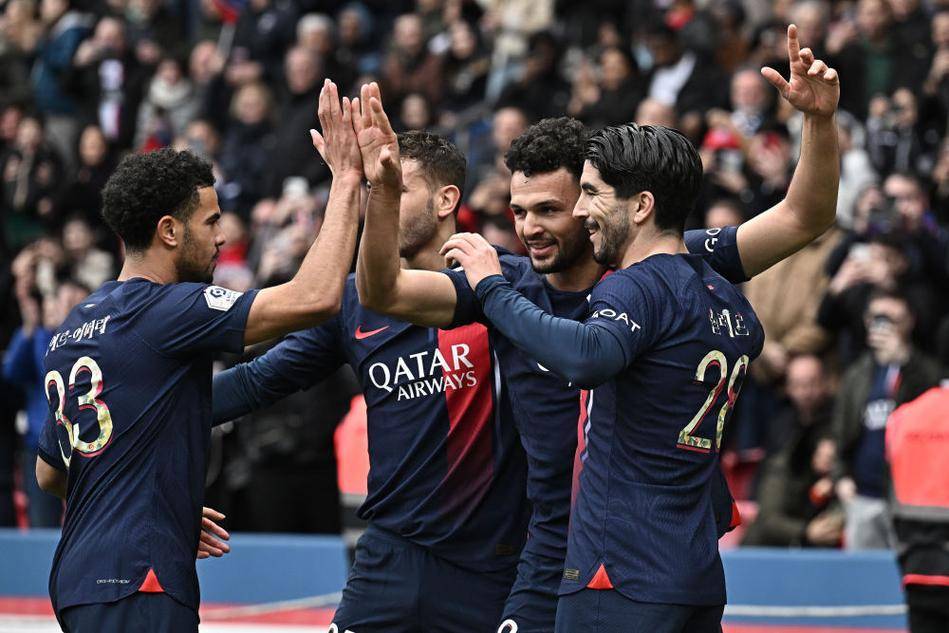 B费谈C罗被罚下：这是足球里会发生的事，他知道自己犯了错误（B费评C罗染红：足球场上常有的事，他已明白自己有错）