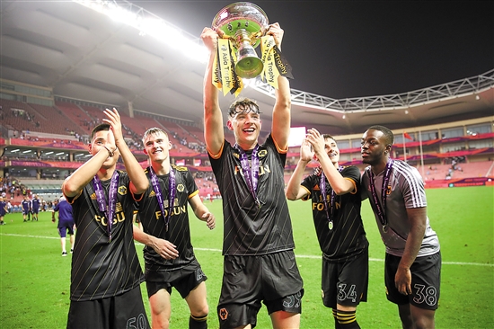 直接颁奖！雷速中超评选：法比奥大四喜，当选第30轮MVP（雷速中超评选直接官宣：法比奥上演大四喜，荣膺第30轮MVP）