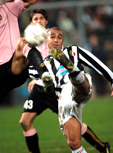 历史首次首发！埃迪vs杨瀚森跳球