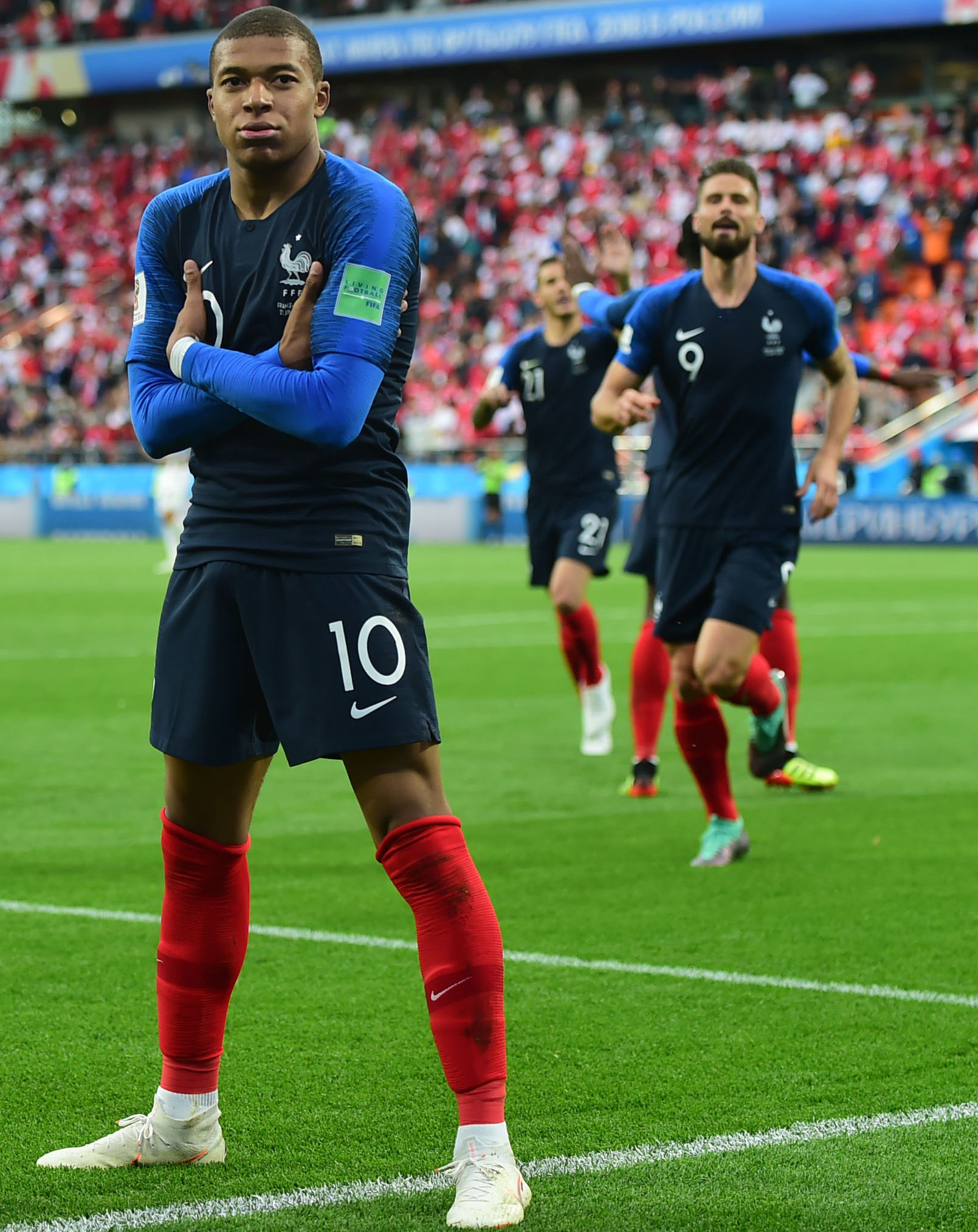 布兰登·克拉克状态升级，灰熊对阵快船迎来关键之战（布兰登·克拉克状态提升，灰熊与快船上演关键对决）