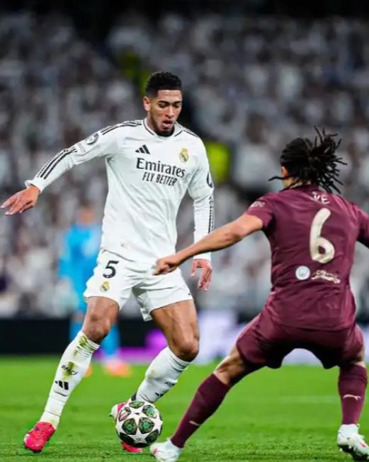 踢球者：凯恩当选2025年年度人物，他是德甲联赛的名片（《踢球者》：凯恩当选2025年度人物，被誉为德甲的门面）