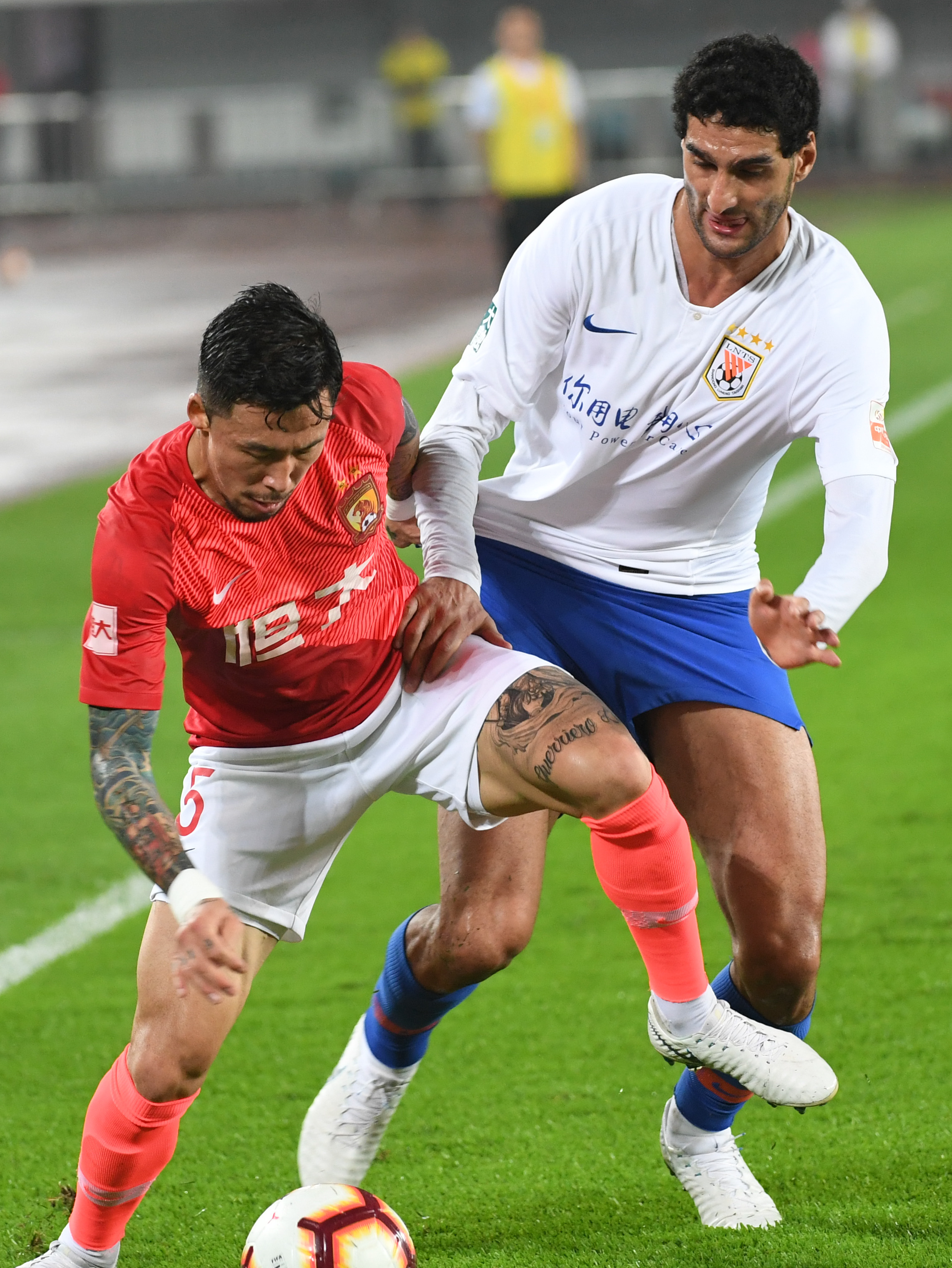 足球曝五大联赛新晋天才即将被豪门买断（曝五大联赛新星将被豪门买断签下）