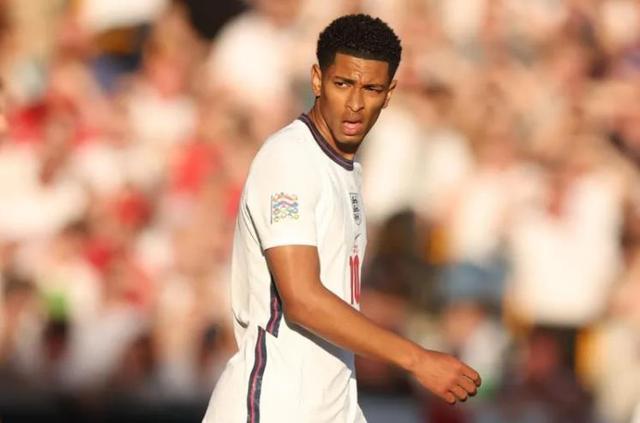 美记：考虑到保罗的职业生涯，快船的做法缺乏尊重