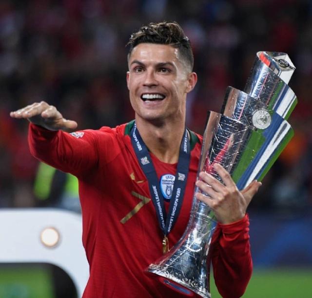 法新社：追讨5500万欧，姆巴佩将在明天与大巴黎对薄公堂（法新社：为索回5500万欧，姆巴佩明日将与巴黎圣日耳曼对簿公堂）