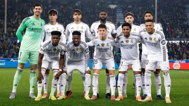 德劳伦蒂斯：永远不要怀疑孔蒂，那不勒斯球迷可继续梦想冠军（德劳伦蒂斯：别质疑孔蒂，那不勒斯球迷依然可以憧憬冠军）