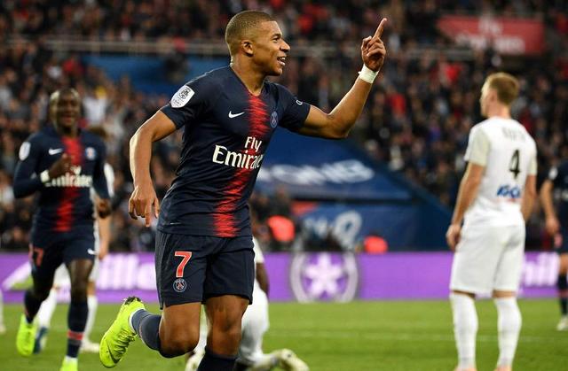 英超半场：米伦科维奇乌龙巴里破门，埃弗顿2-0诺丁汉森林